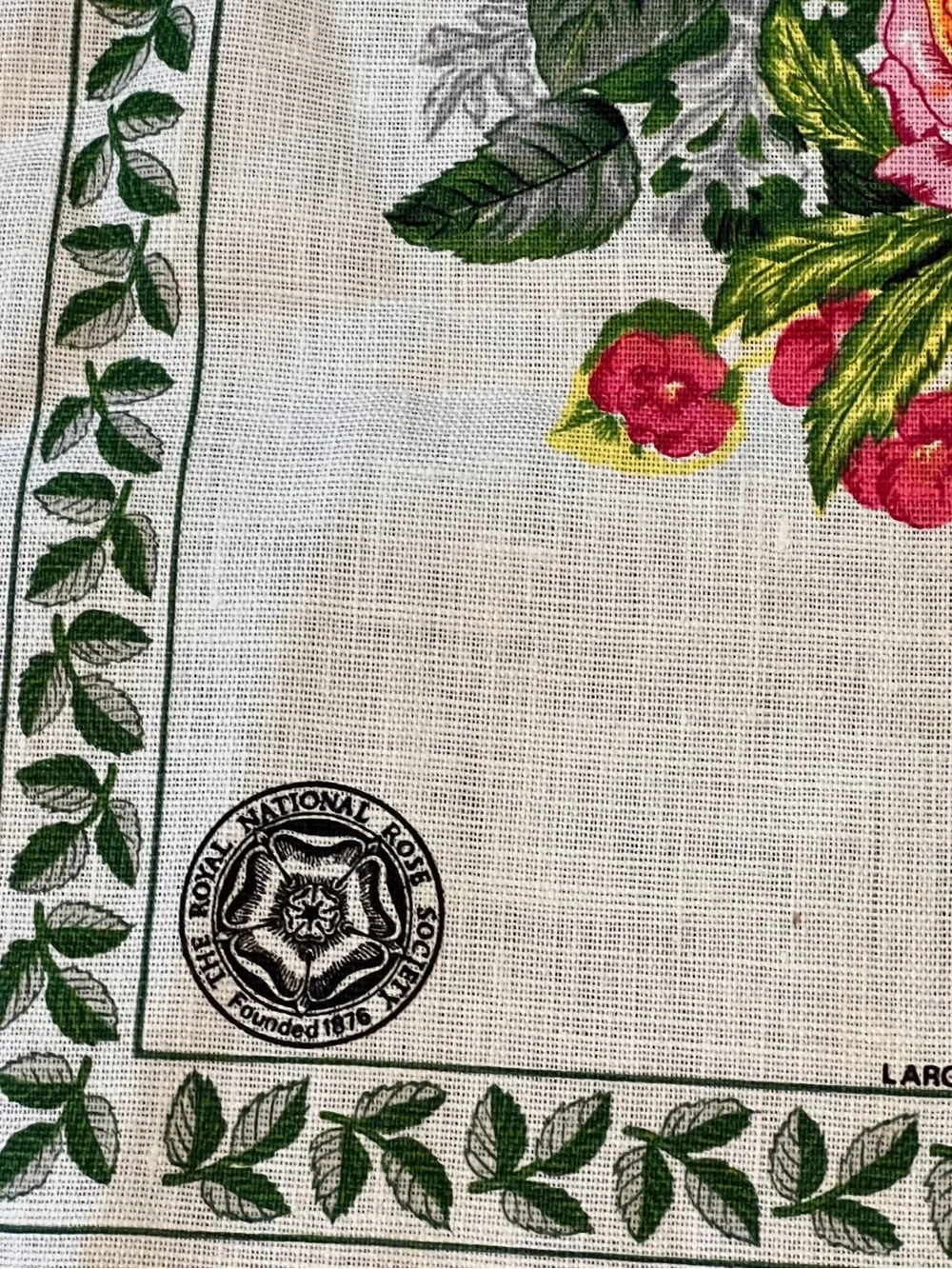 Ulster Weavers 100% Linen Tea Towel Flowers Roses Bouquet 18.5”x 29.25” NWOT